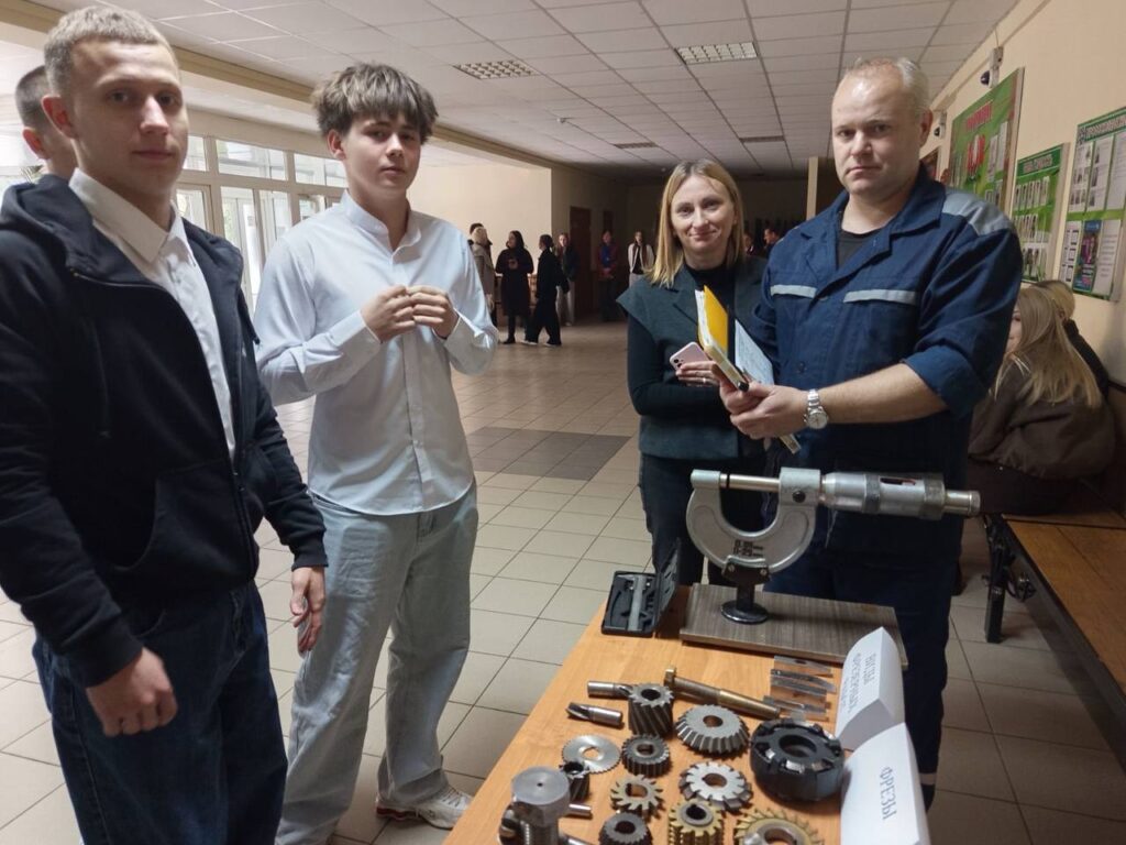 «Предметная неделя и конкурс профессионального мастерства по квалификации «Станочник широкого профиля»